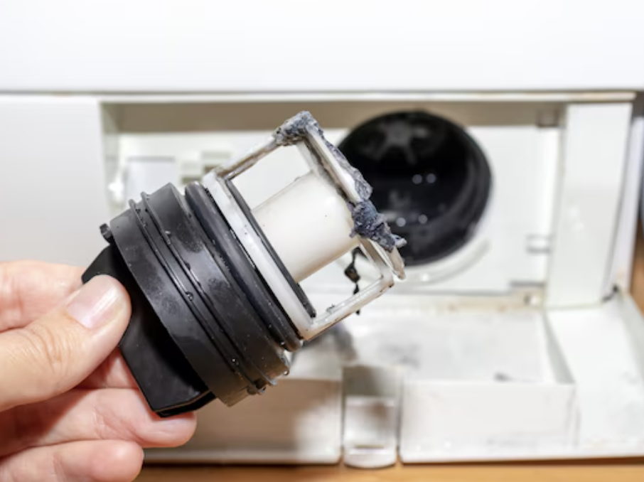Filtro Entupido em Máquinas de Lavar Samsung: Como Resolver ou Quando Acionar uma Assistência Técnica