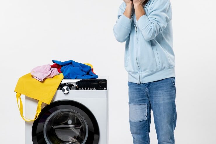Máquina de lavar liga, mas não inicia o ciclo: entenda os motivos